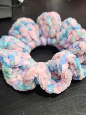 1 Candy Pink Scrunchie